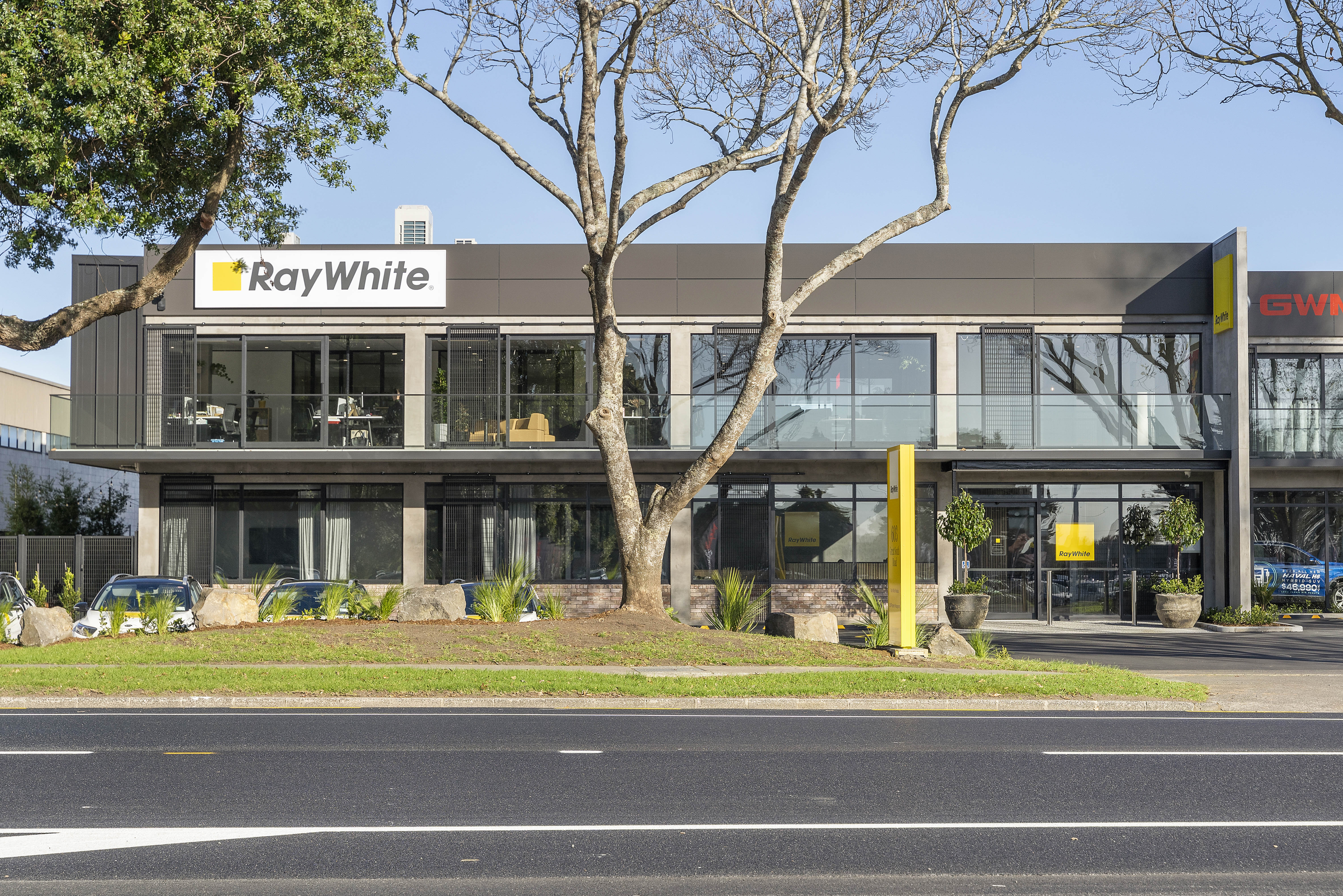 Ray White Manukau office exterior