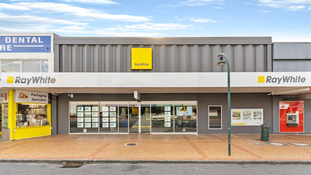 Ray White Manurewa office exterior
